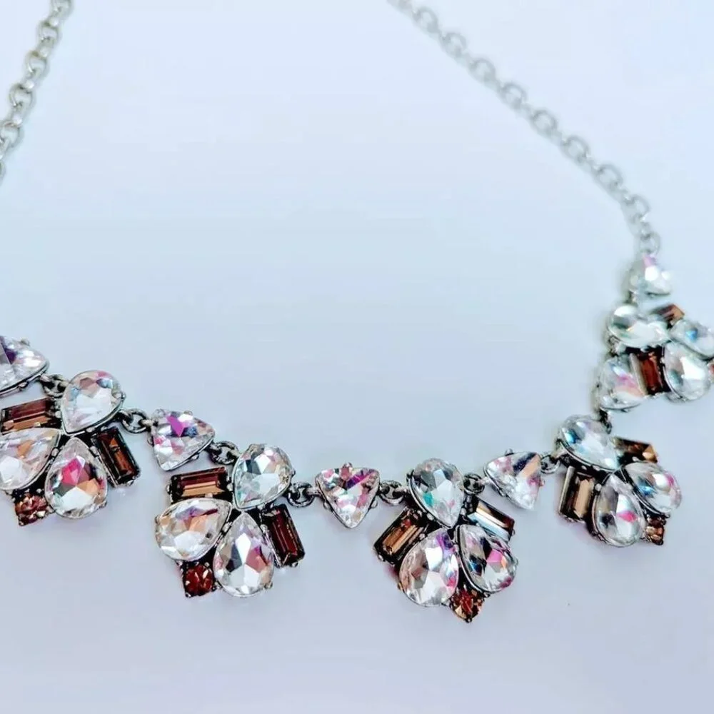 Beautiful Stella & Dot Silver Tone Rhinestone Statement Chain Necklace - Picture 2 of 4